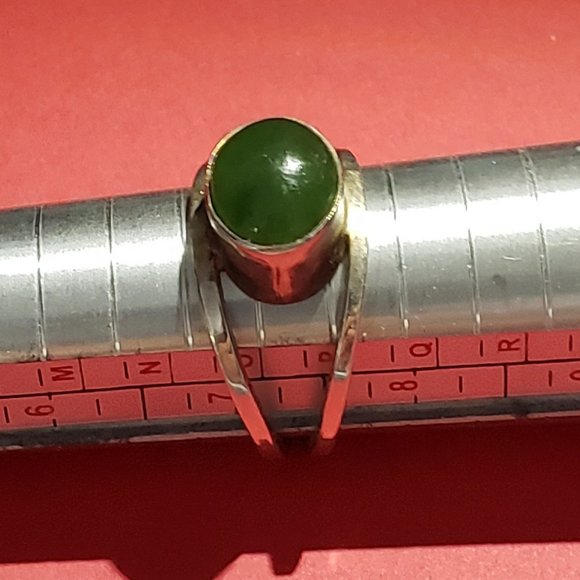 Vintage Silver Jade Ring - Picture 3 of 6
